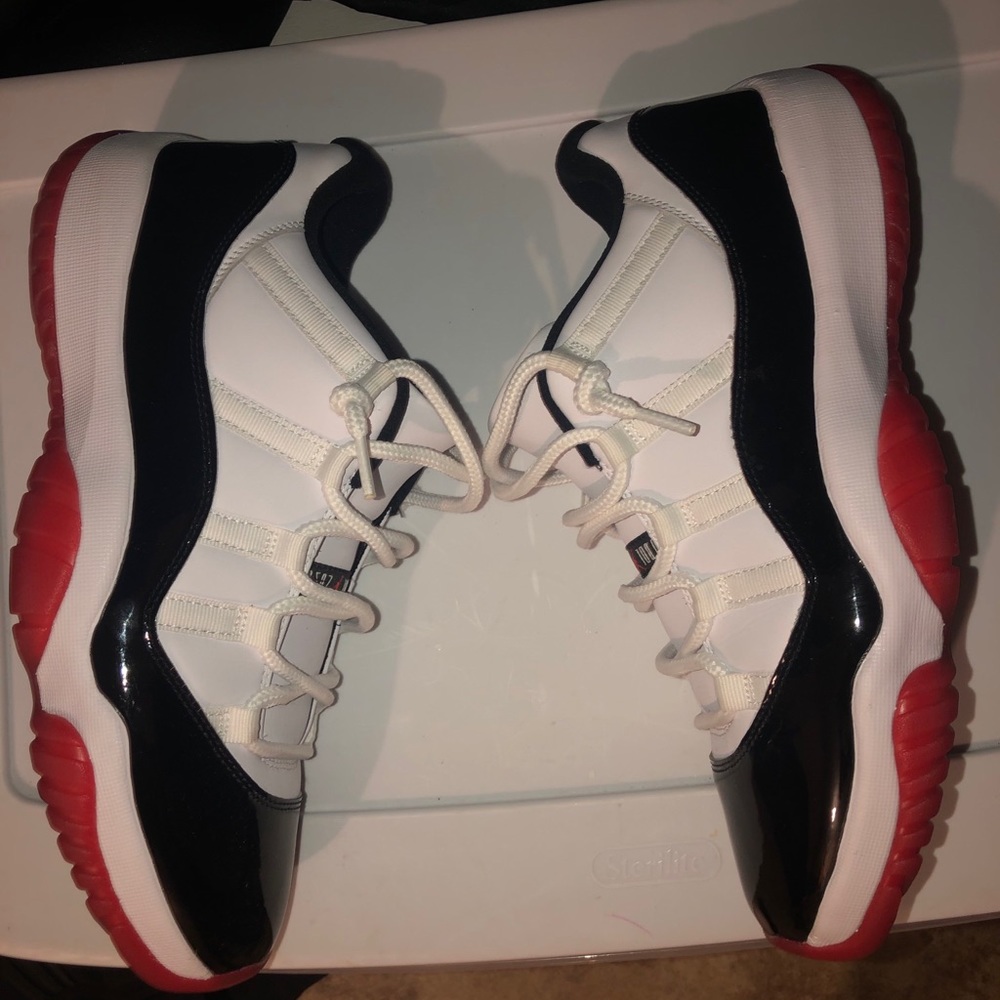 Jordan 11 - Picture 3 of 8